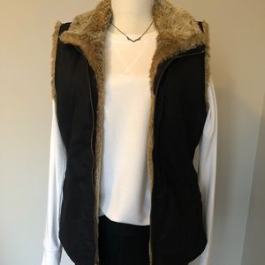 GAP Reversible Fur Vest Size Small
